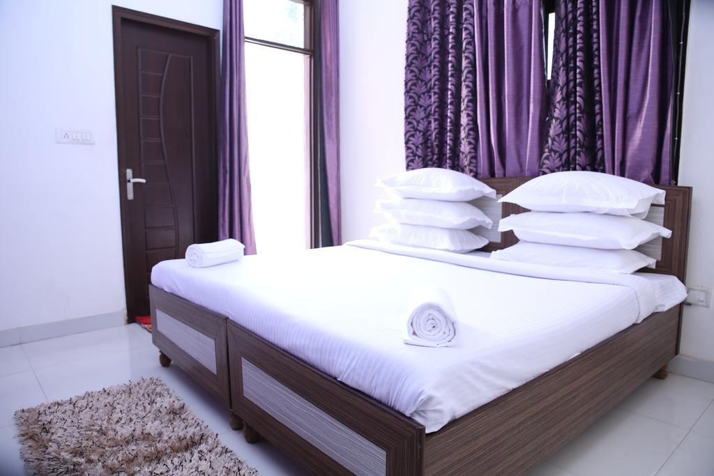 Hotel Airport Land Neu-Delhi Zimmer foto